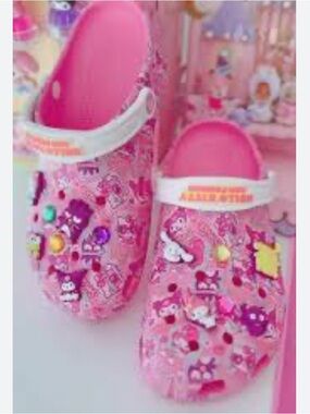 CROCS little kids size 2 Hello Kitty and Friends